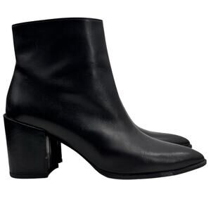 Stuart Weitzman Black Pointed Toe Ankle Boot SZ 7 Women's Leather Modern Block